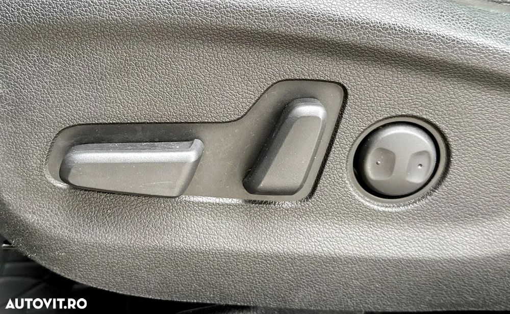 Hyundai Tucson 2.0 CRDI 4WD Automatik Intro Edition - 39