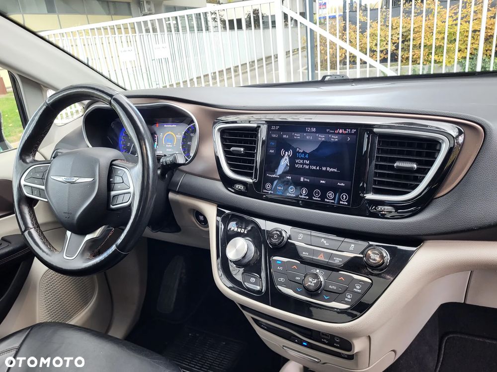 Chrysler Pacifica - 9