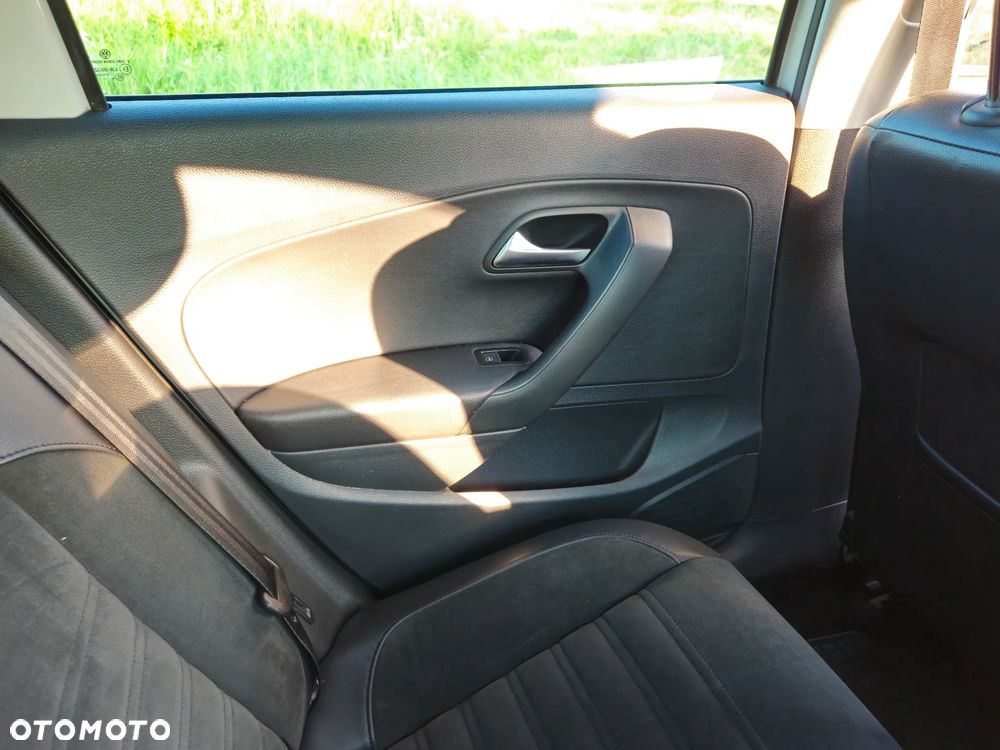 Volkswagen Polo 1.6 TDI Comfortline - 26