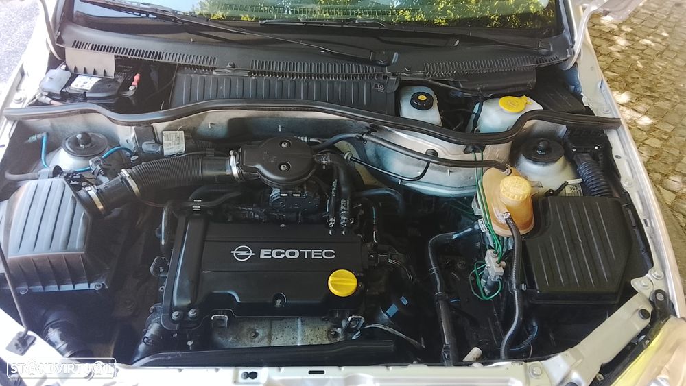 Opel Corsa 1.2 16V Elegance - 2