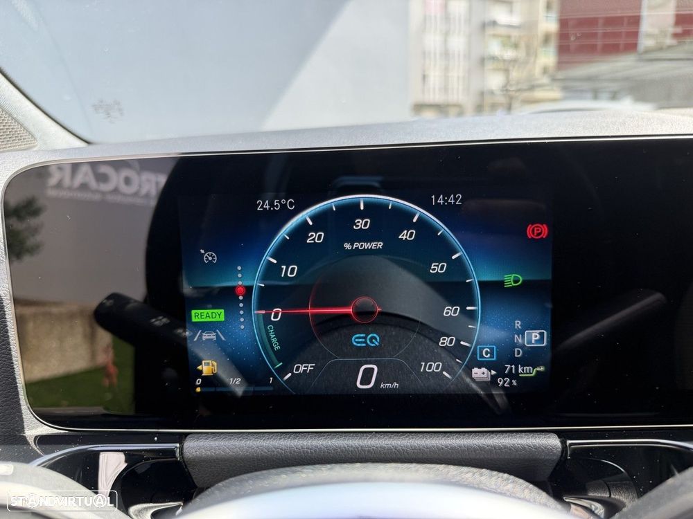 Mercedes-Benz GLA 250 e 8G-DCT Progressive - 34