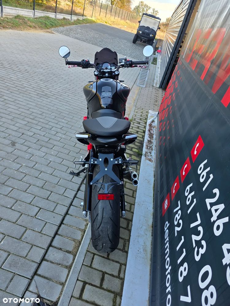 Suzuki Gladius - 15