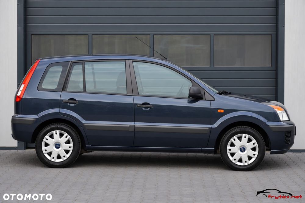 Ford Fusion - 4