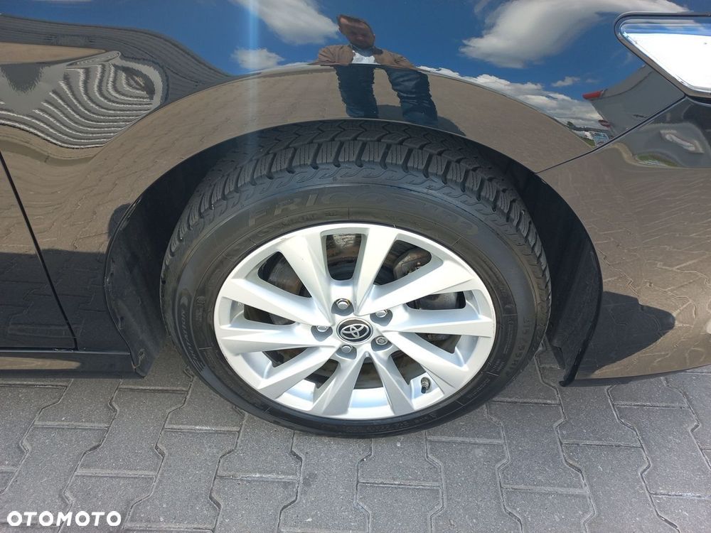 Toyota Camry 2.5 Hybrid Comfort CVT - 21