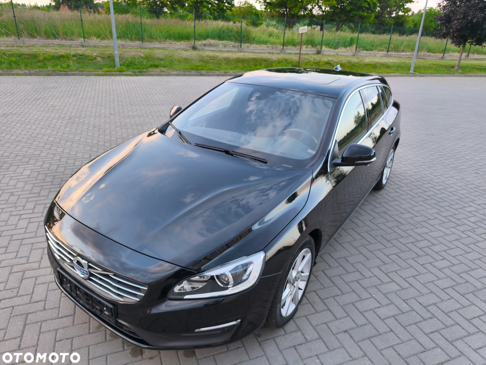Volvo V60 D4 Drive-E Momentum - 10