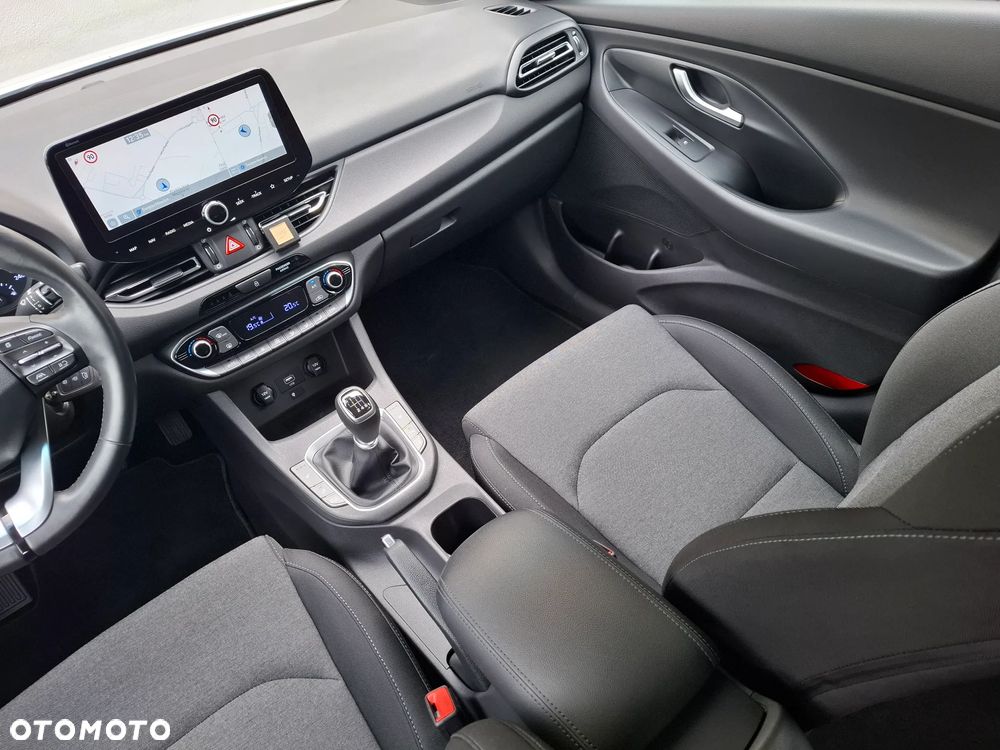 Hyundai i30 Kombi 1.5 T-GDI 48V-Hybrid Intro - 28