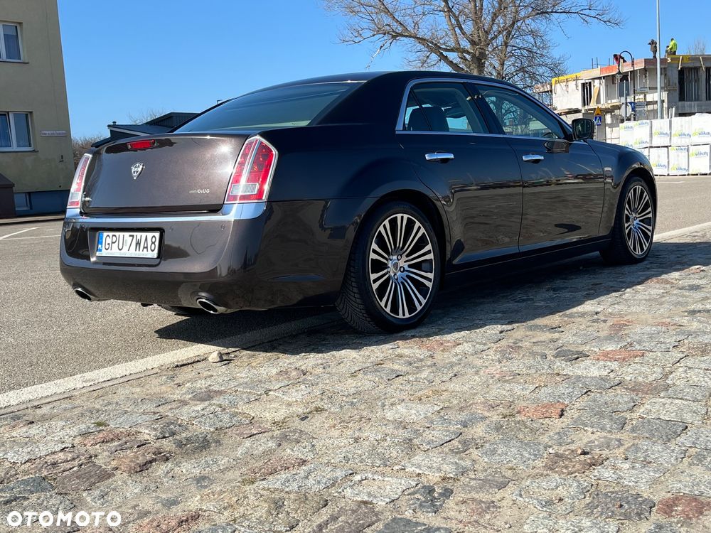 Lancia Thema 3.0CRD Executive - 19