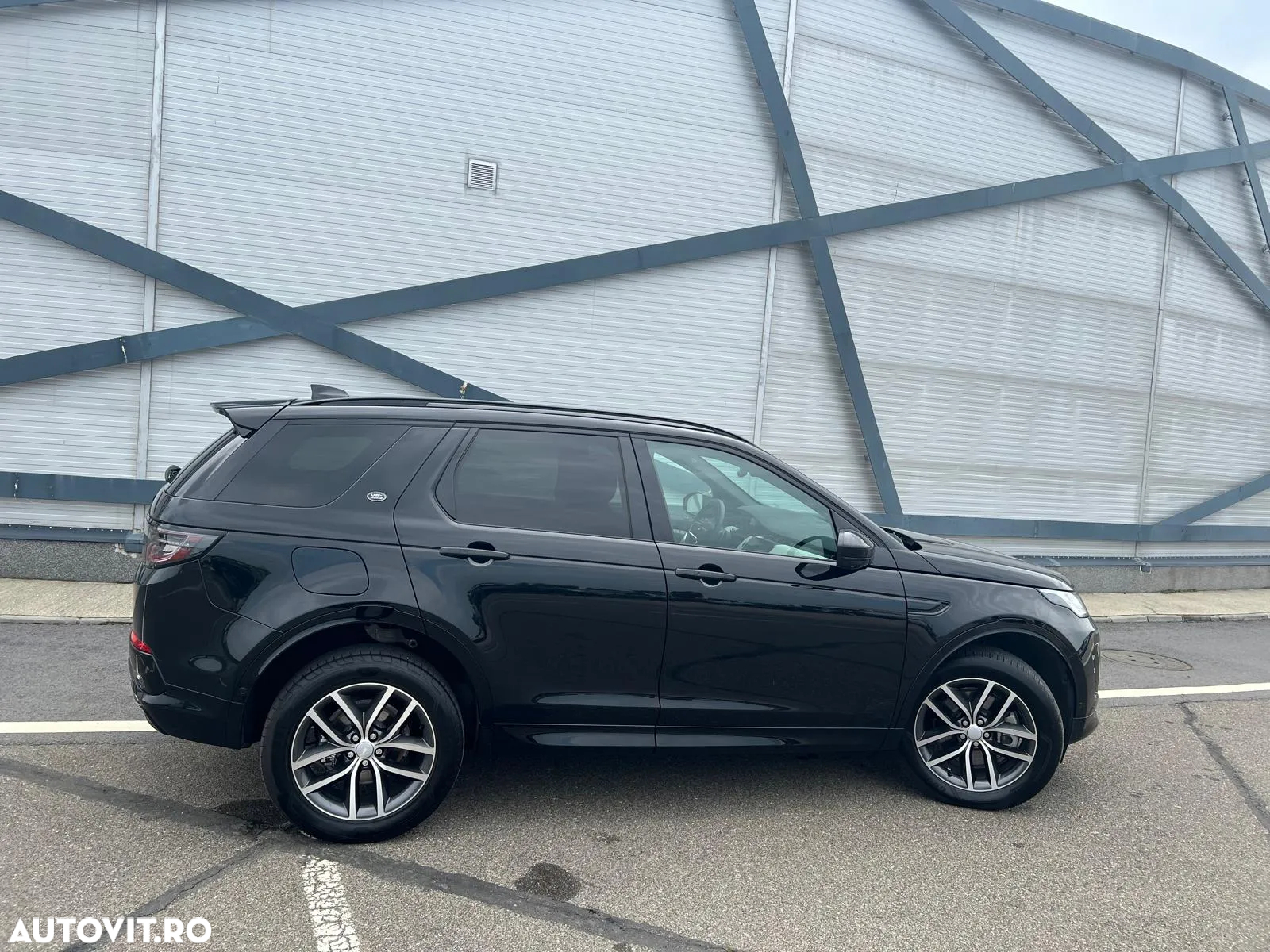 Land Rover Discovery Sport - 10