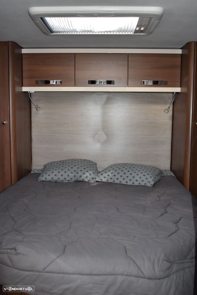 McLouis Nevis 872 - 22