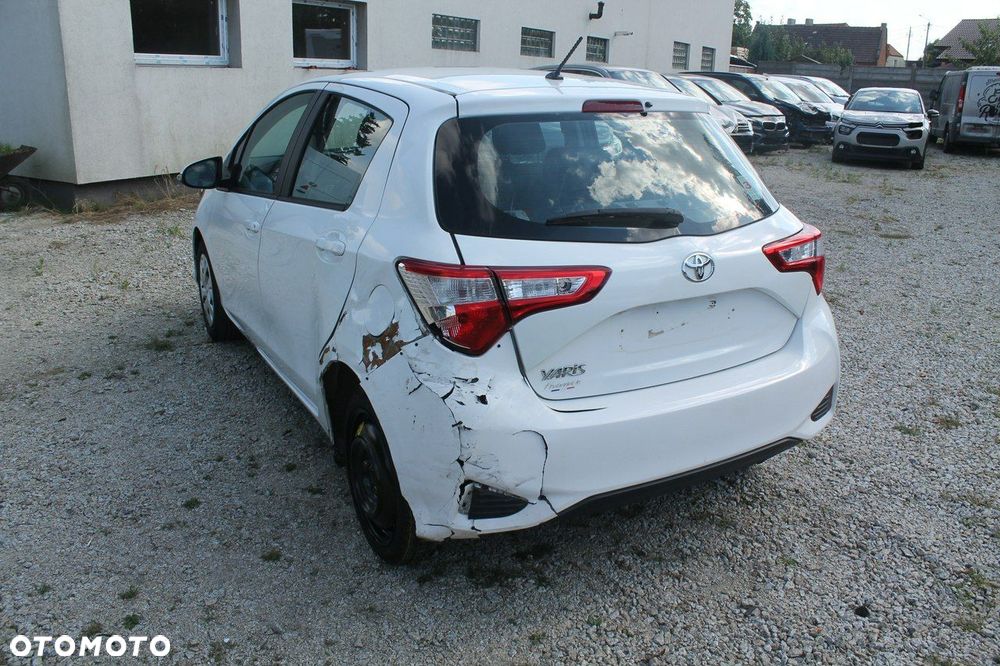 Toyota Yaris - 7