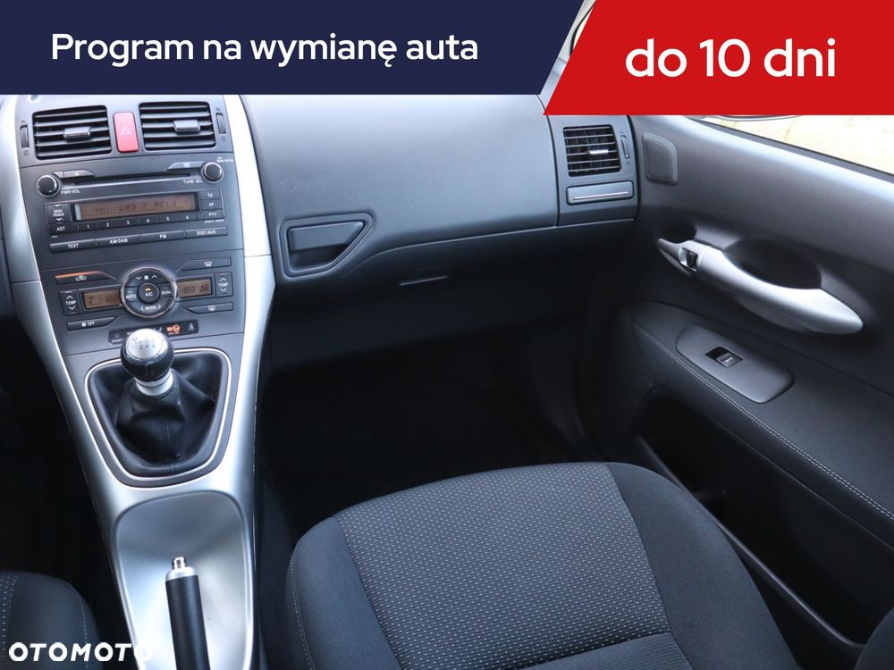 Toyota Auris - 10