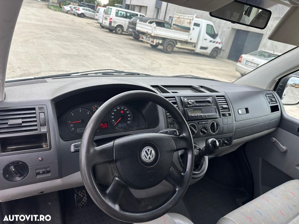 Volkswagen Transporter Caravelle Trendline Scurt - 8