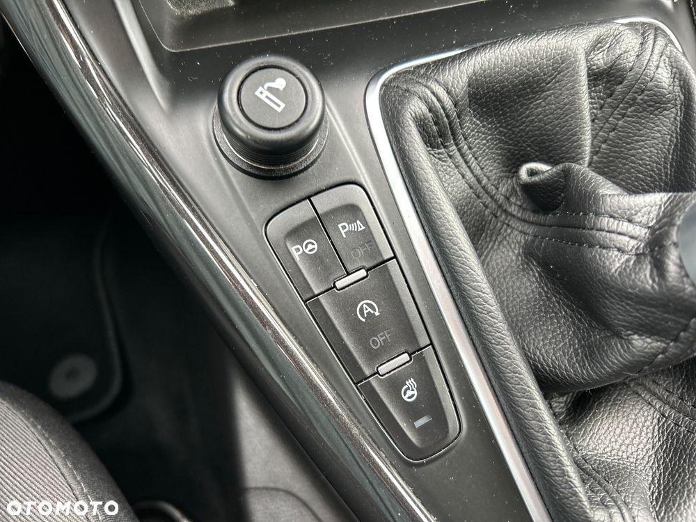 Ford Focus 1.5 EcoBlue Start-Stopp-System TITANIUM STYLE - 17