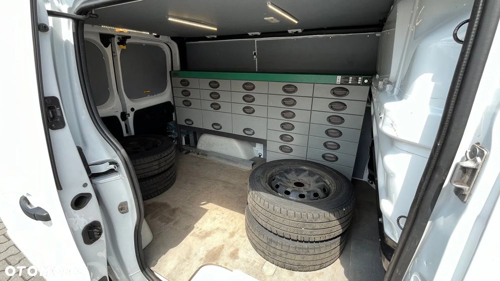Opel Vivaro - 16