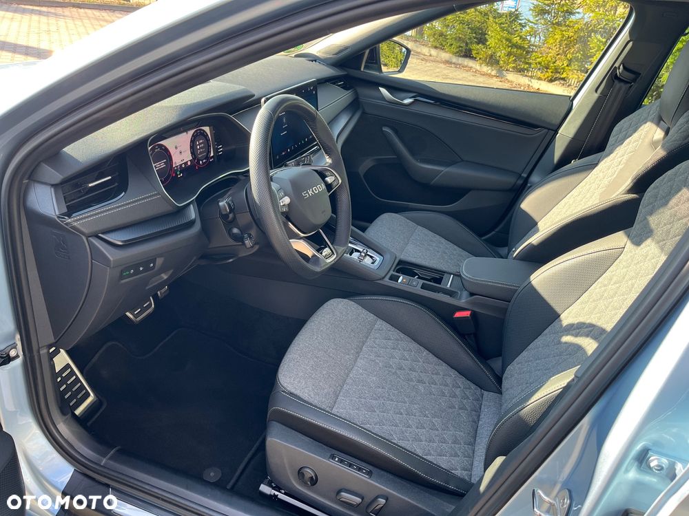 Skoda Octavia 2.0 TDI Sportline DSG - 27