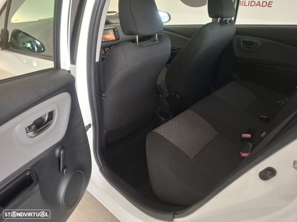 Toyota Yaris 1.0 VVT-i Comfort+P.Style - 12