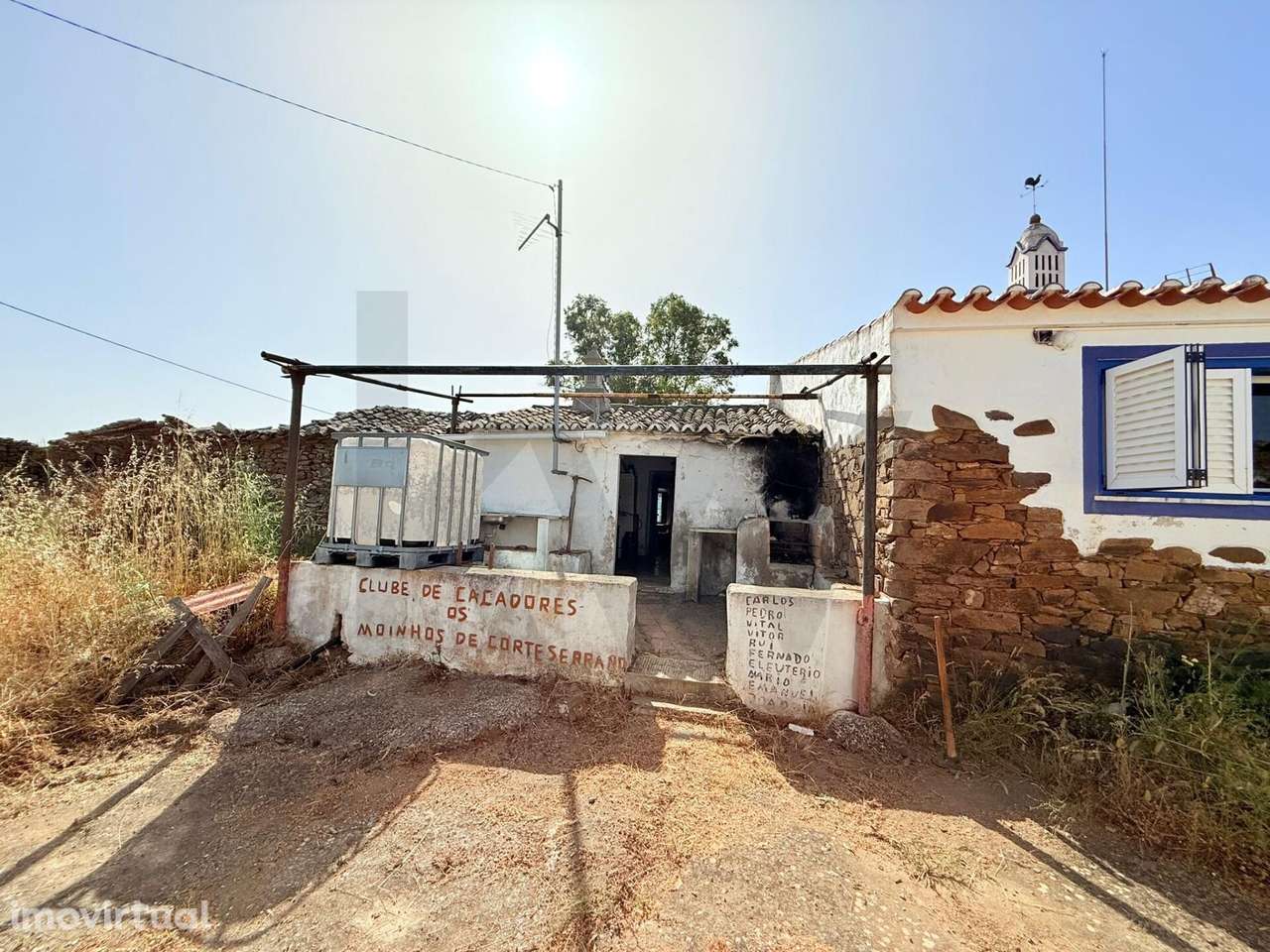 Moradia com logradouro a precisar de renovação em Martinlongo - Alcout - Grande imagem: 2/29