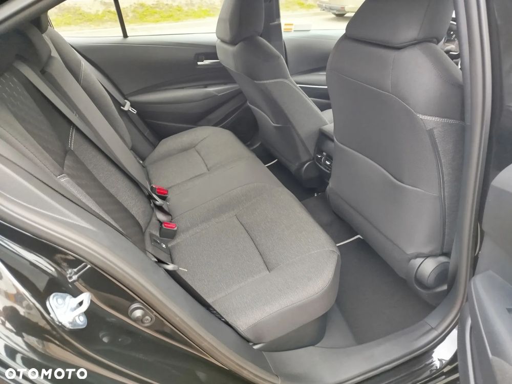 Toyota Corolla 1.8 Hybrid Comfort - 17