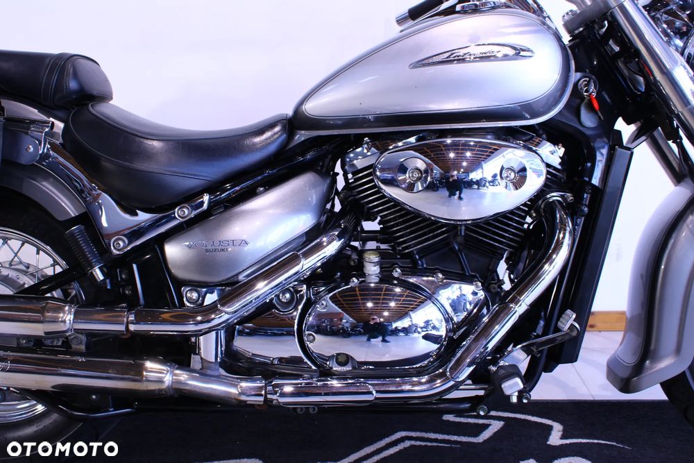 Suzuki Intruder - 19