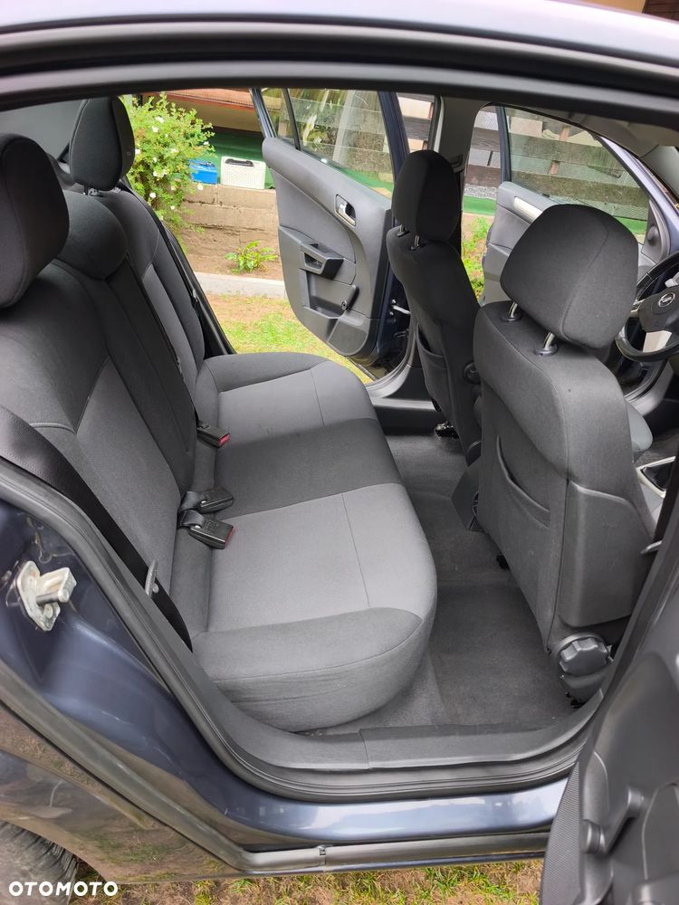 Opel Astra 1.6 Enjoy - 8