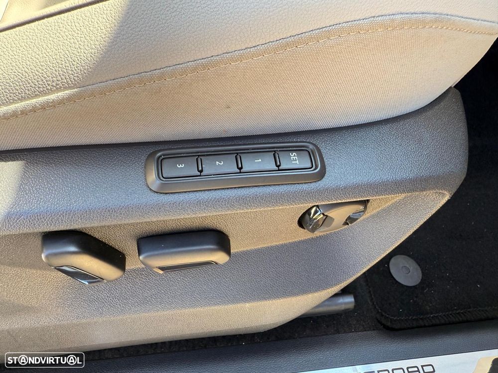 VW Tiguan Allspace 2.0 TDI High.DSG 4Motion - 12