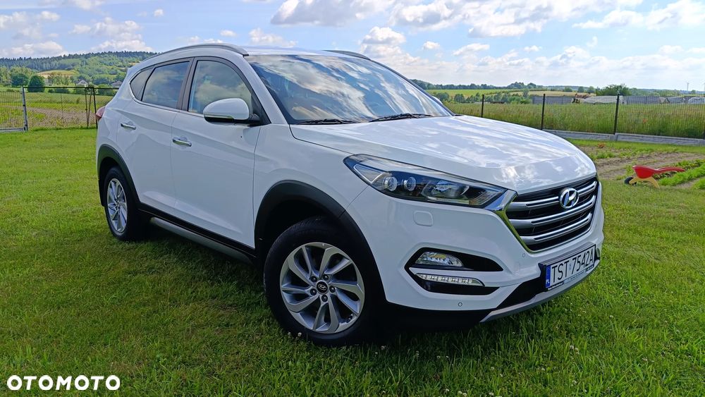 Hyundai Tucson 1.7 CRDI BlueDrive Style 2WD - 1