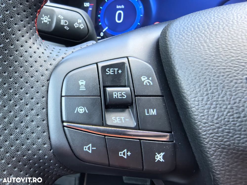 Ford Kuga 2.5 Duratec FHEV ST-LINE - 20