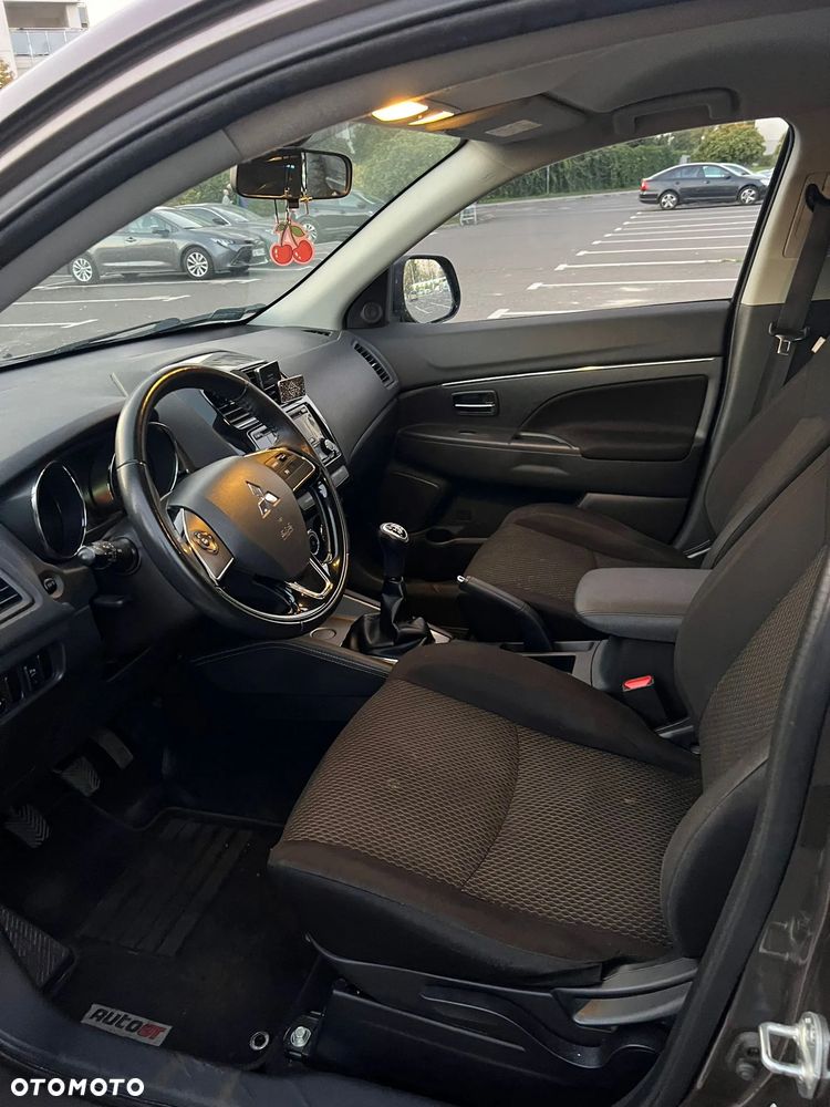 Mitsubishi ASX 1.6 Inform - 19