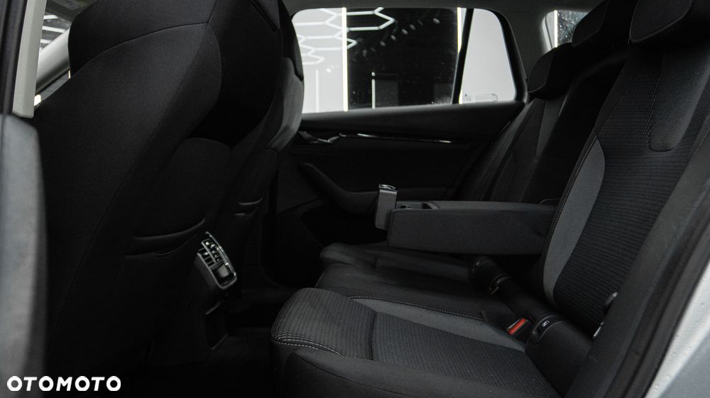 Skoda Octavia 2.0 TDI Ambition DSG - 15