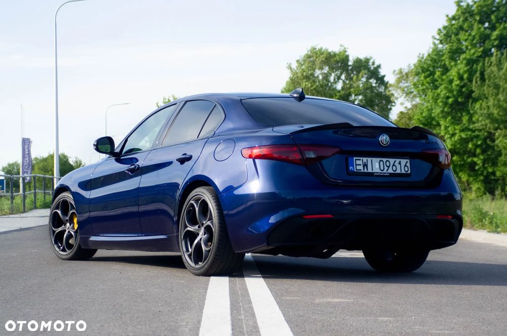 Alfa Romeo Giulia 2.0 Turbo 16V AT8-Q4 Ti - 3