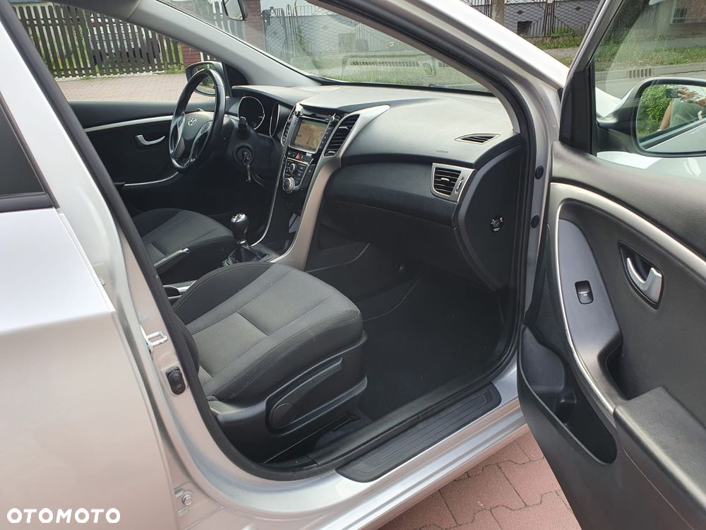 Hyundai i30 1.6 Style - 12