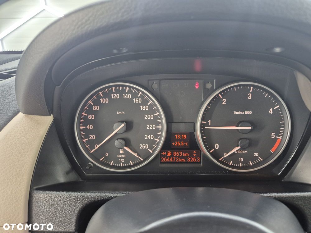 BMW X1 xDrive20d - 15