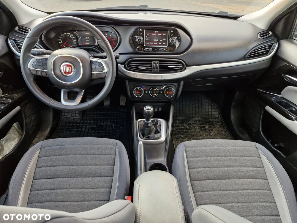 Fiat Tipo 1.6 MultiJet 16v Lounge - 19