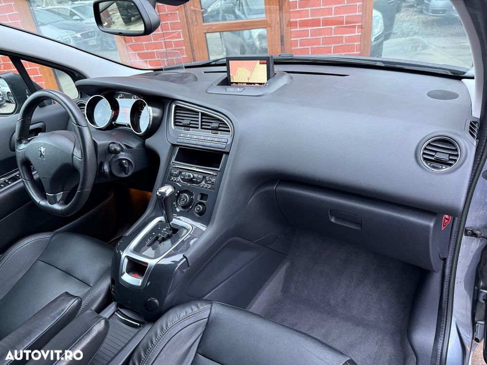 Peugeot 5008 155 THP Automatik Active - 23