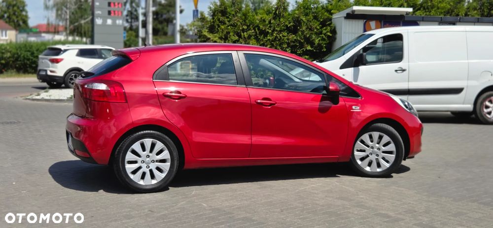 Kia Rio 1.2 Fifa World Cup Edition - 19