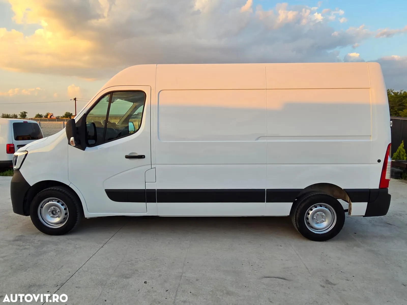 Renault New Master L2H2 - 9