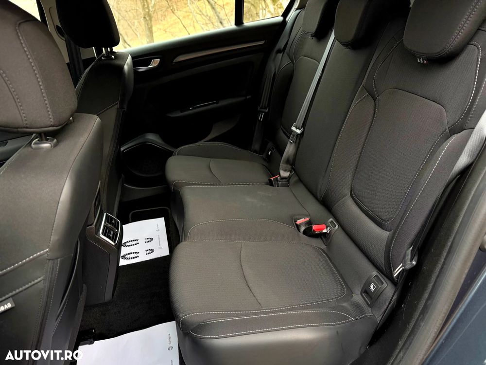 Renault Megane E-TECH 160 ZEN - 8