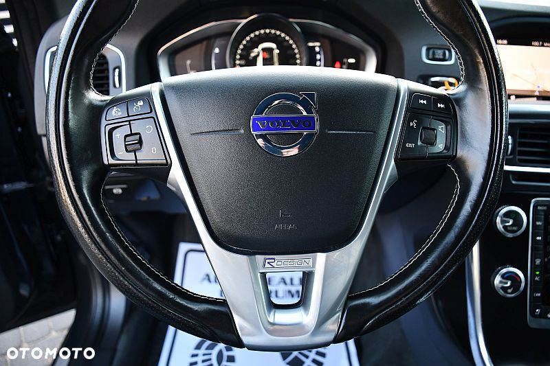 Volvo V60 D4 Geartronic RDesign - 13