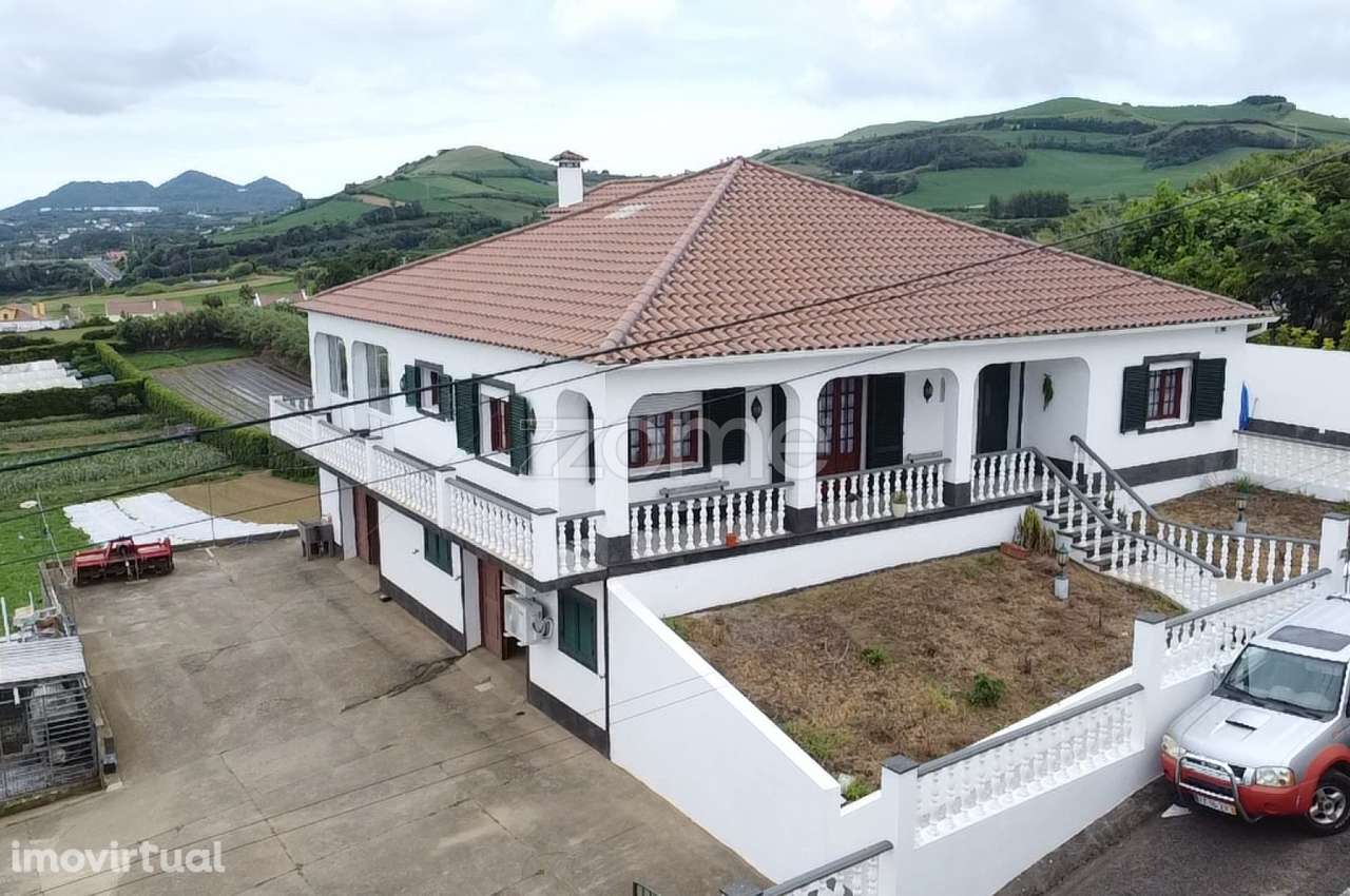 Moradia T3 - Santa Cruz - Lagoa - Grande imagem: 2/31