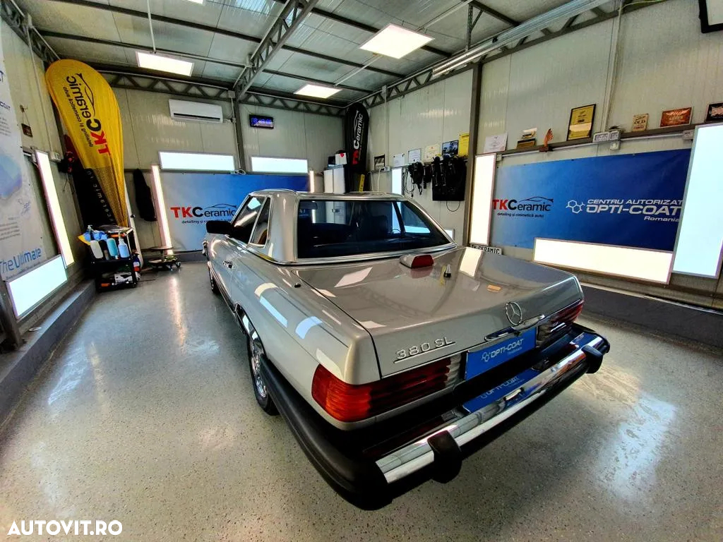 Mercedes-Benz SL - 13