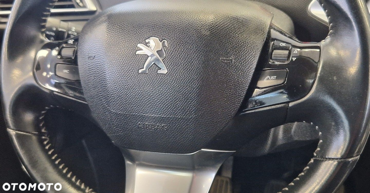 Peugeot 308 - 23