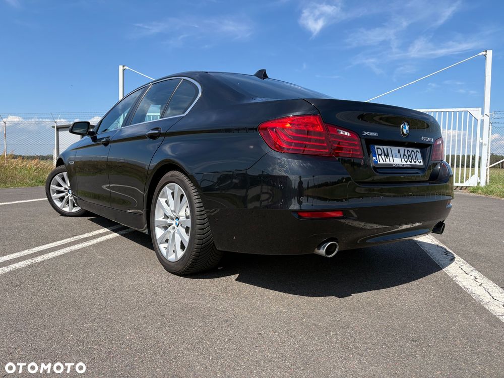 BMW Seria 5 535i xDrive Luxury Line - 23