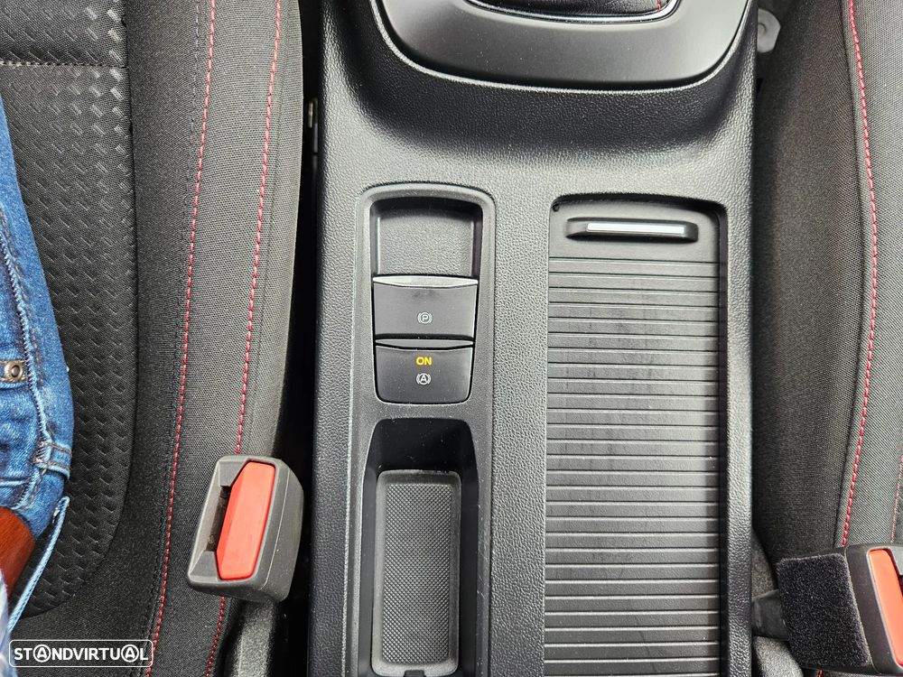 Ford Focus SW 1.0 EcoBoost MHEV ST-Line - 34