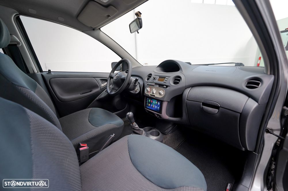 Toyota Yaris 1.0 Sol - 6