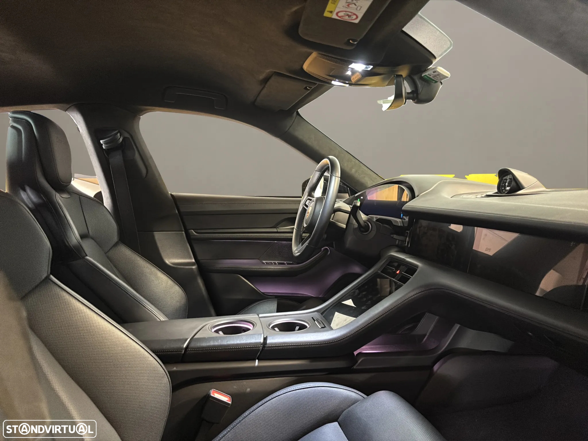 Porsche Taycan Turbo - 14