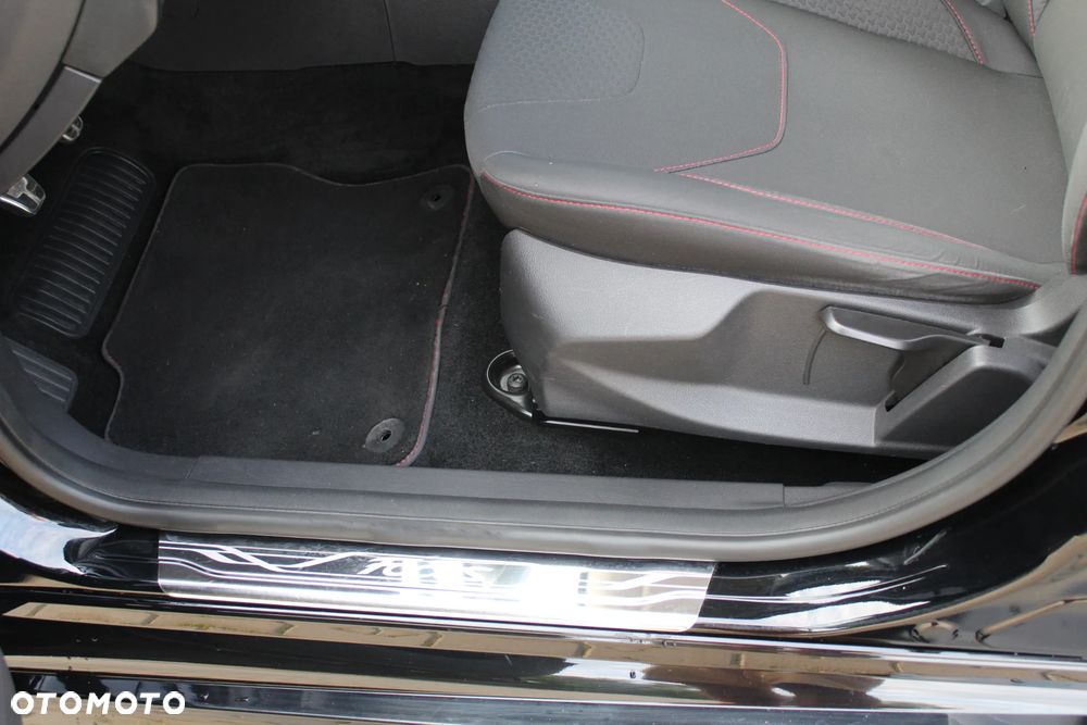 Ford Focus 1.0 EcoBoost ST-Line Black ASS - 23