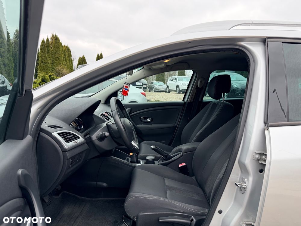 Renault Megane TCe 130 Dynamique - 9