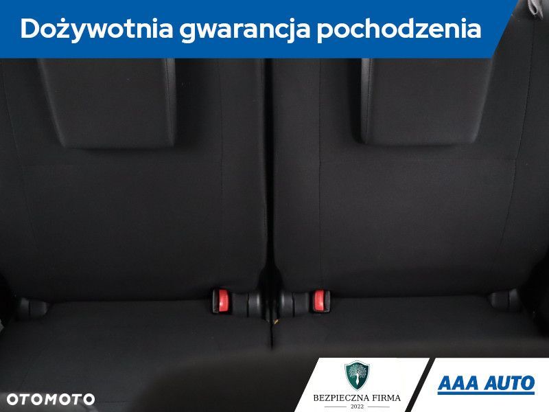 Mitsubishi Outlander - 23