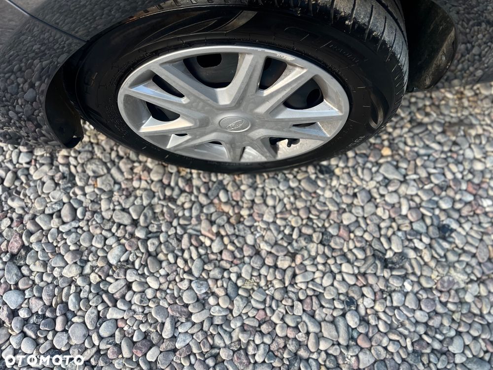 Ford Fiesta - 38