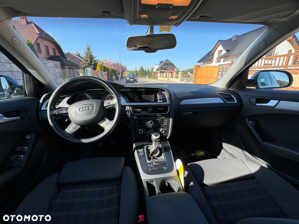 Audi A4 Avant 2.0 TDI quattro design - 19